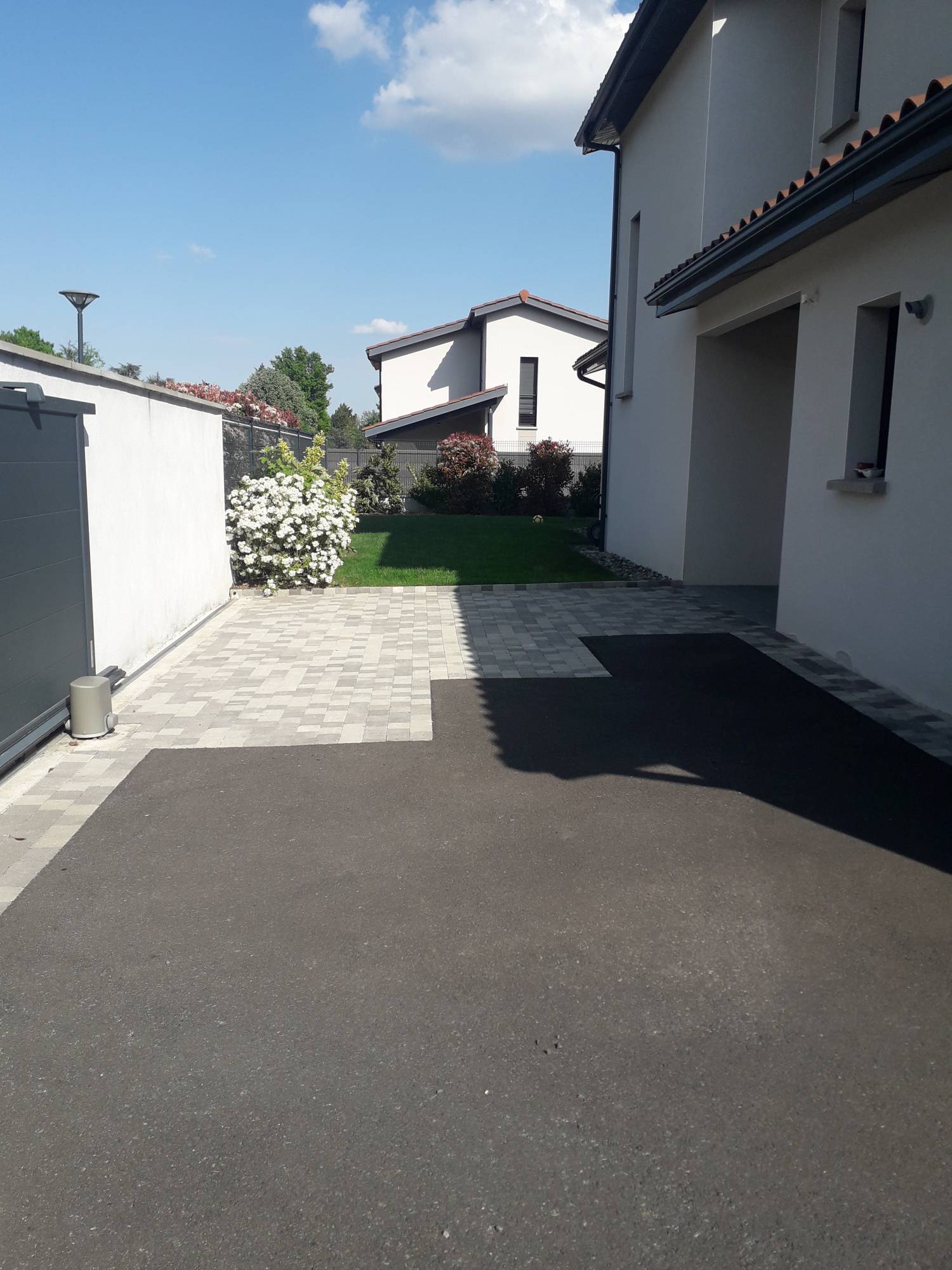 voie-acces-pave-granit