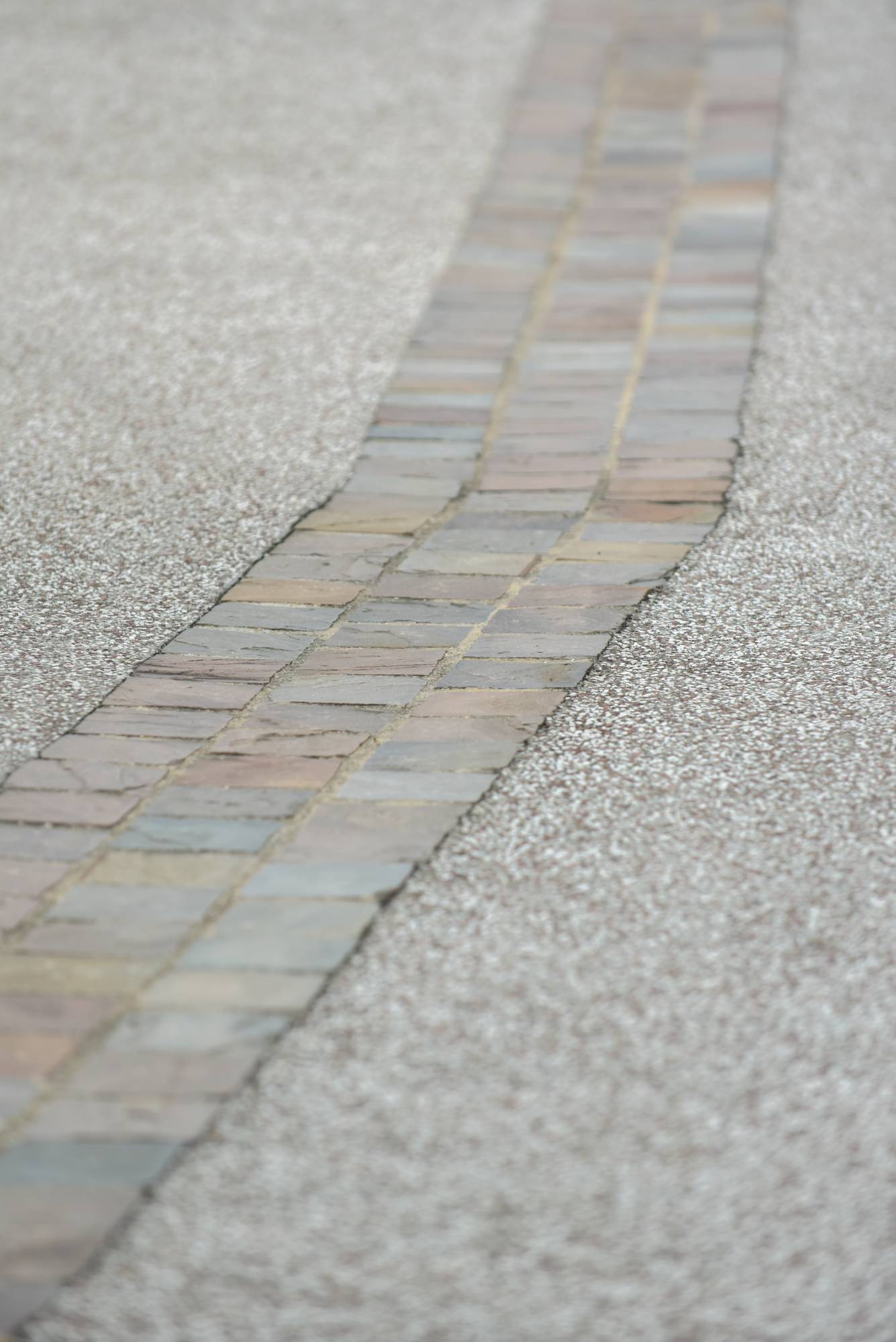 voie-acces-pave-pierre-beton-desactive-EBOL2025-22